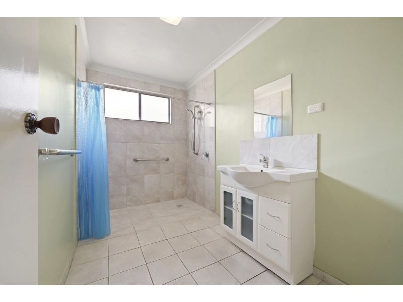 1 Collard Court, Darling Heights QLD 4350