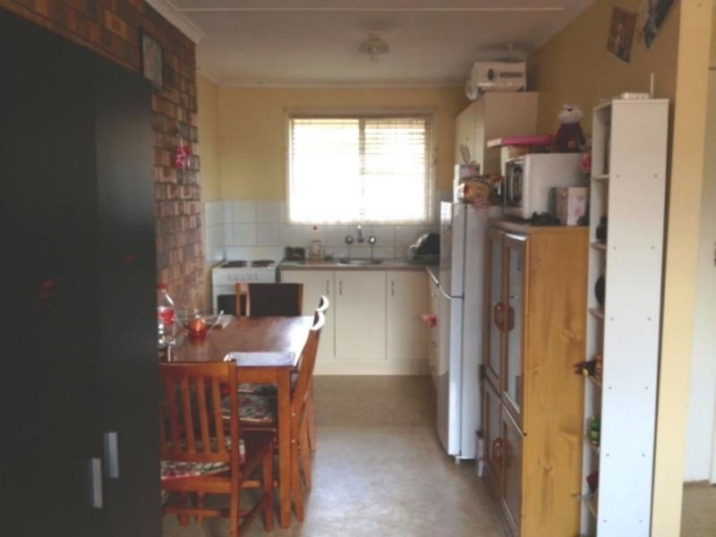 1/8 Marigold Street, Centenary Heights QLD 4350