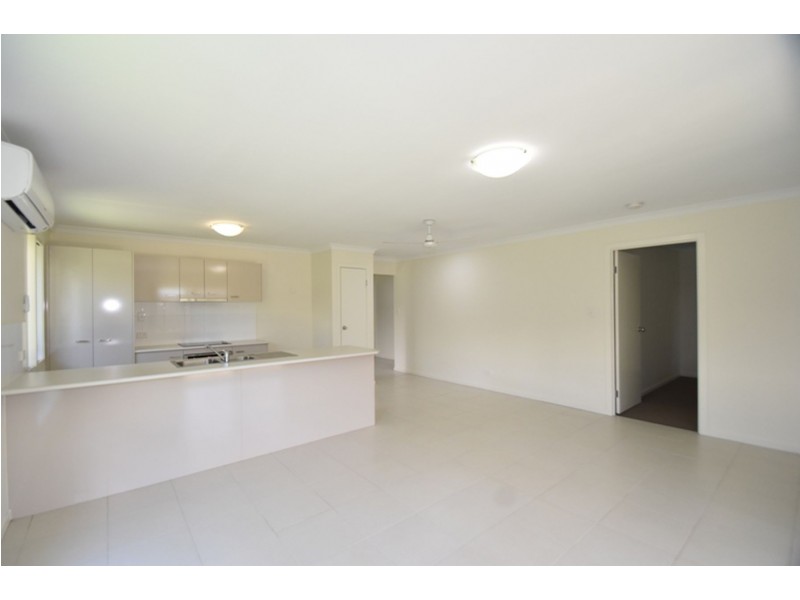 68 Wandsworth Street, Cranley QLD 4350