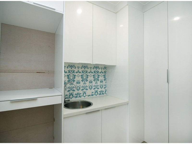 2 McCarthy Street, Newtown QLD 4350