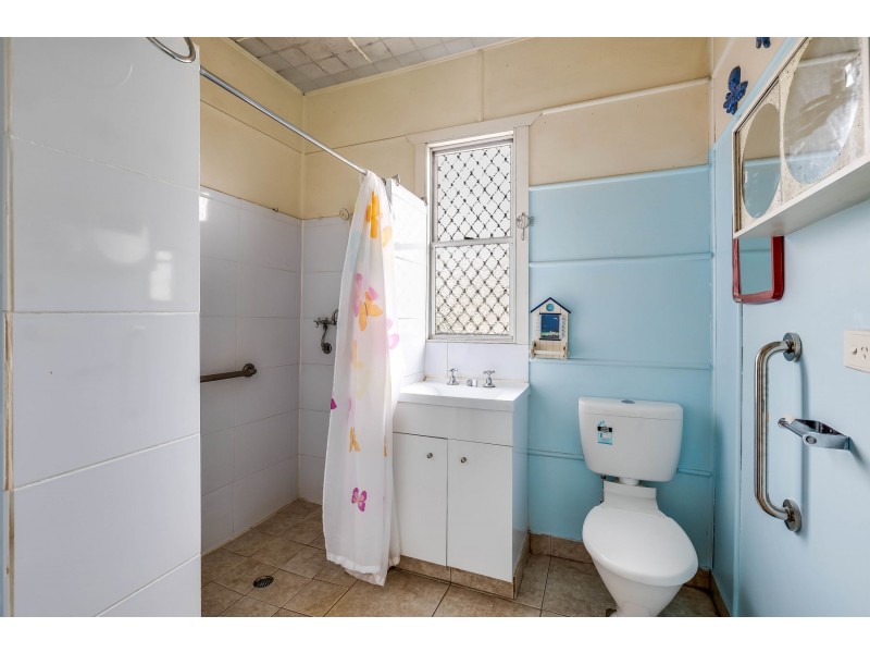 3 Weetwood Street, Newtown QLD 4350