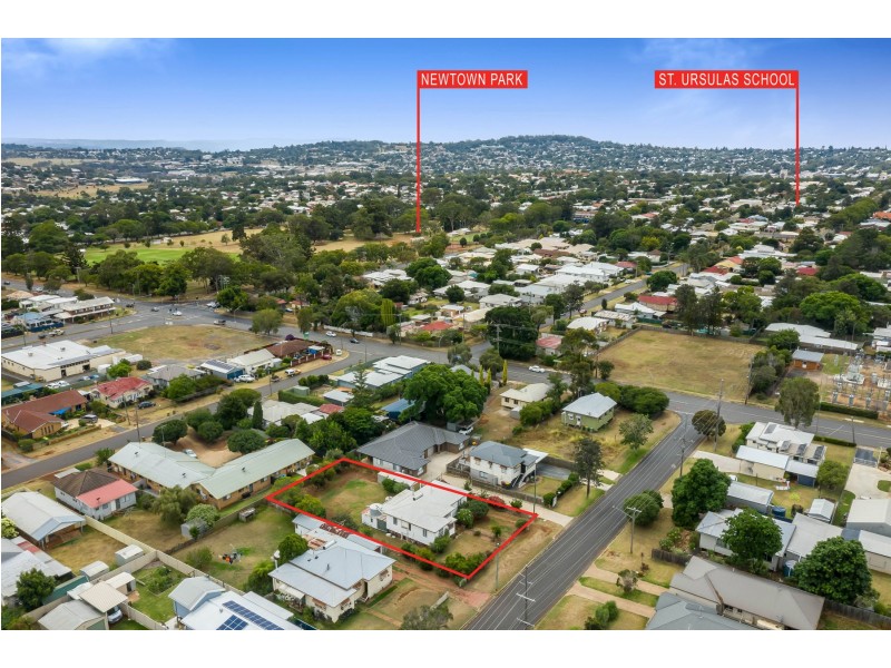 3 Weetwood Street, Newtown QLD 4350