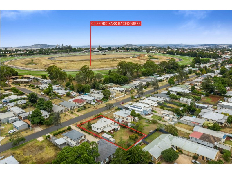 3 Weetwood Street, Newtown QLD 4350