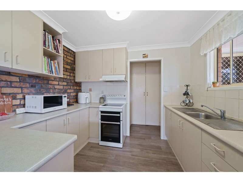 1 Northland Street, Newtown QLD 4350