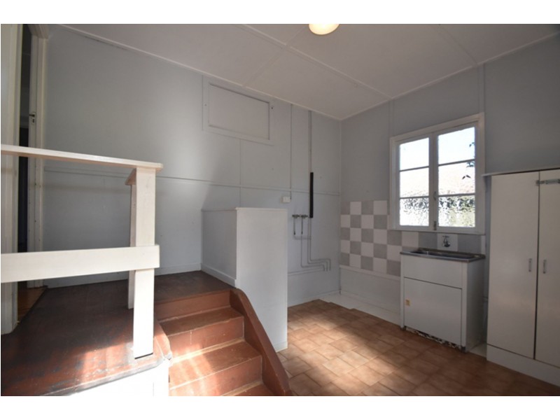 105b Hill Street, Newtown QLD 4350