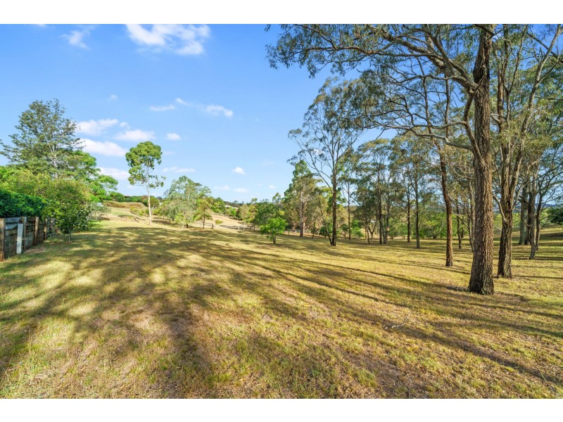 7 Vera Drive, Top Camp QLD 4350