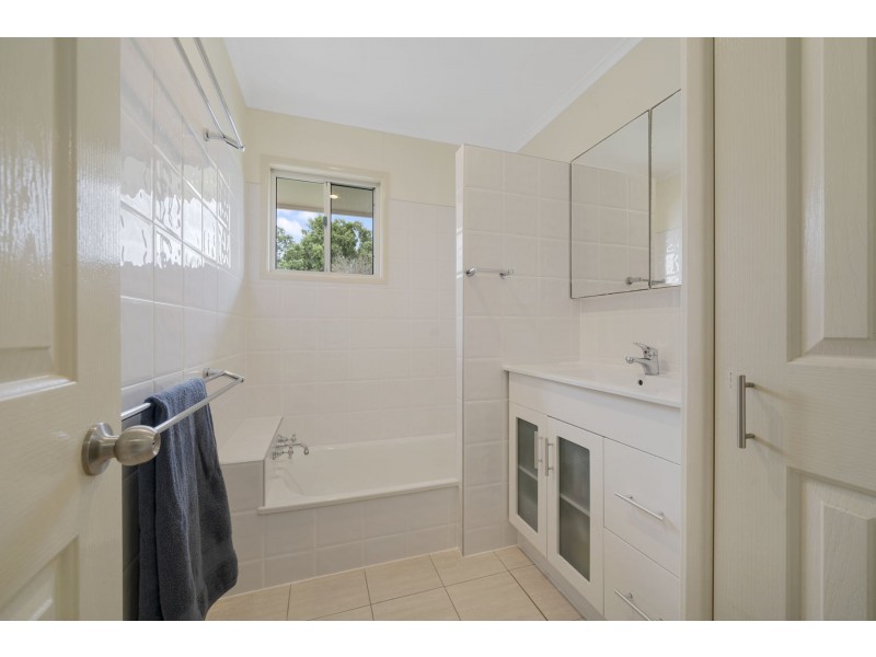 115 Main Street, Westbrook QLD 4350