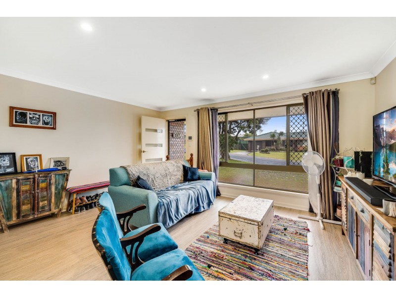 4 Schultz Street, Kearneys Spring QLD 4350
