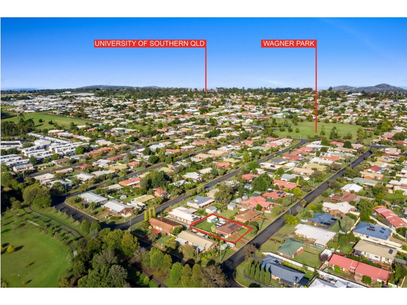 4 Schultz Street, Kearneys Spring QLD 4350