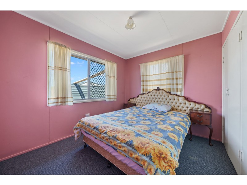 14 Earl Street, Jondaryan QLD 4403