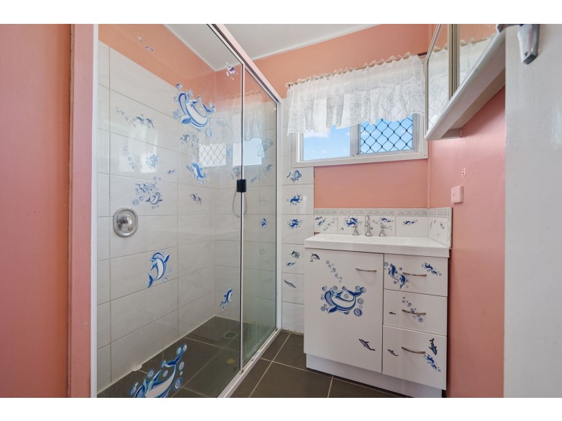 14 Earl Street, Jondaryan QLD 4403