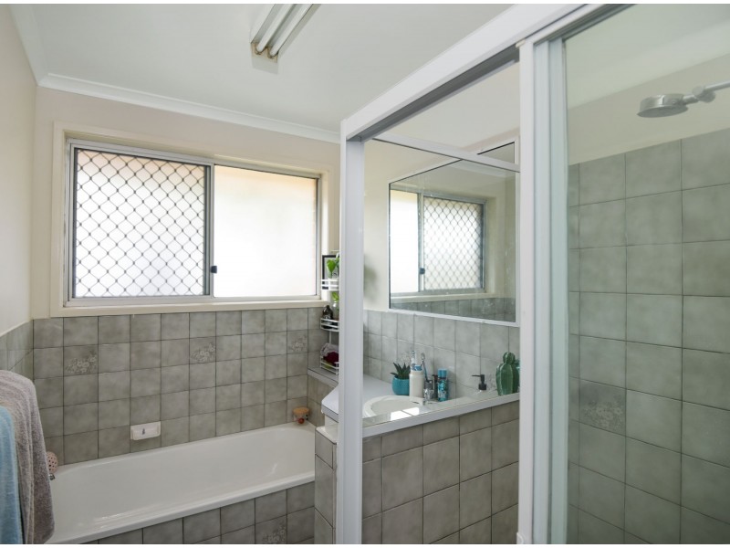 68 Wine Drive, Wilsonton Heights QLD 4350