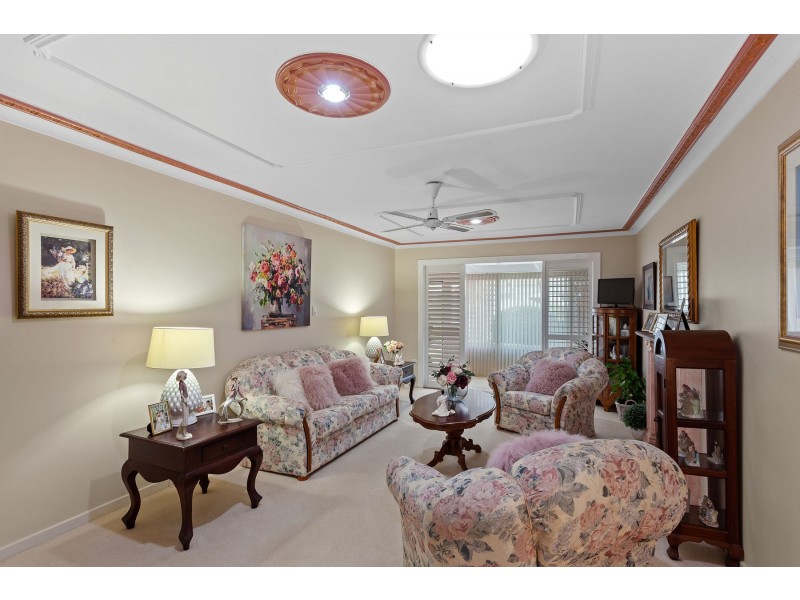 12 Newmarket Street, Newtown QLD 4350