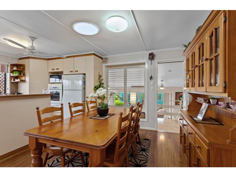 12 Newmarket Street, Newtown QLD 4350