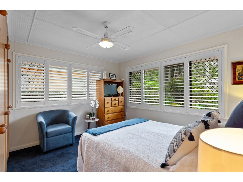 12 Newmarket Street, Newtown QLD 4350