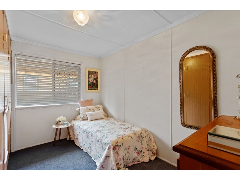 12 Newmarket Street, Newtown QLD 4350