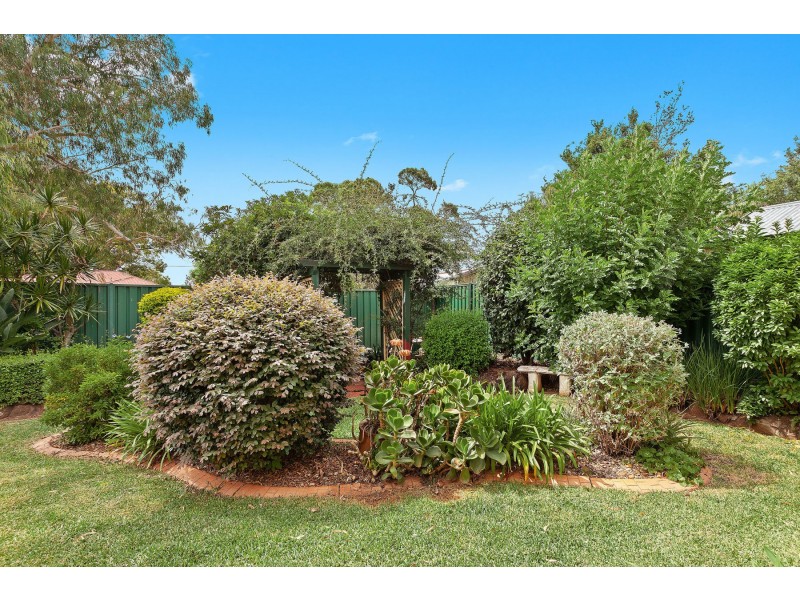 12 Newmarket Street, Newtown QLD 4350