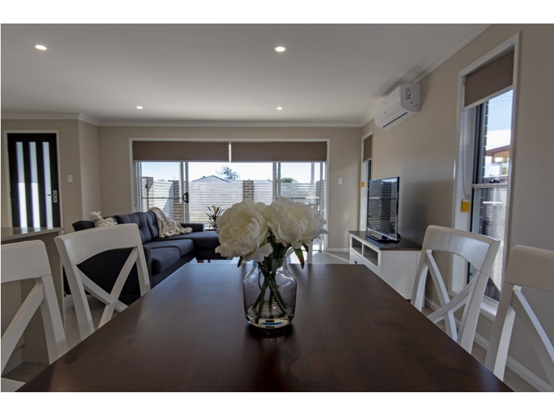 12 Kirklees Street, Newtown QLD 4350