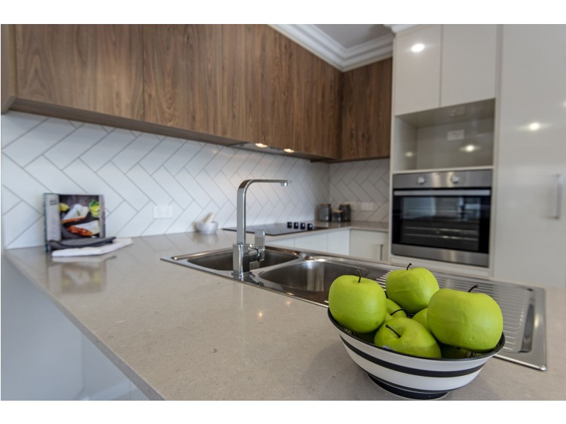 12 Kirklees Street, Newtown QLD 4350