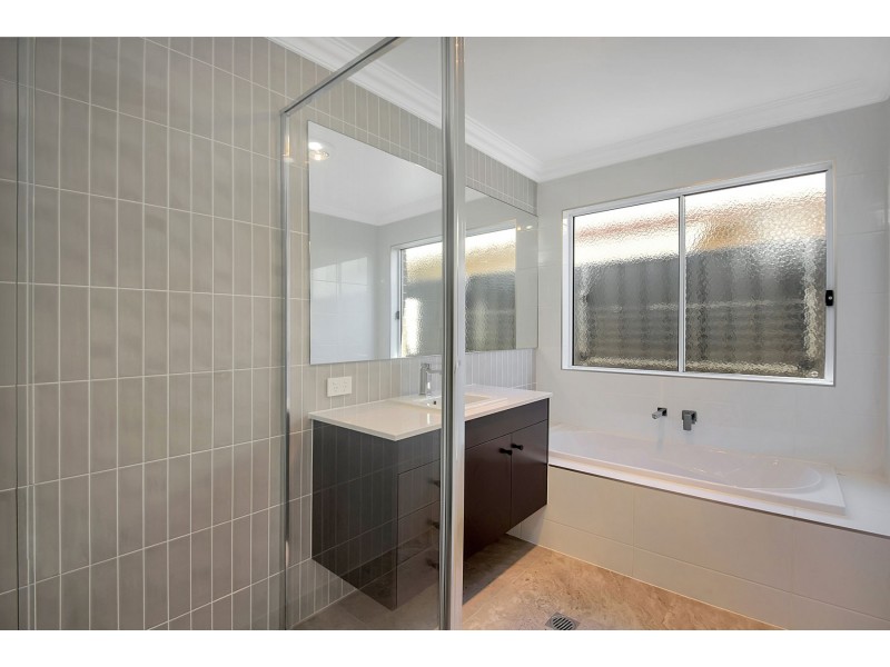 12 Kirklees Street, Newtown QLD 4350