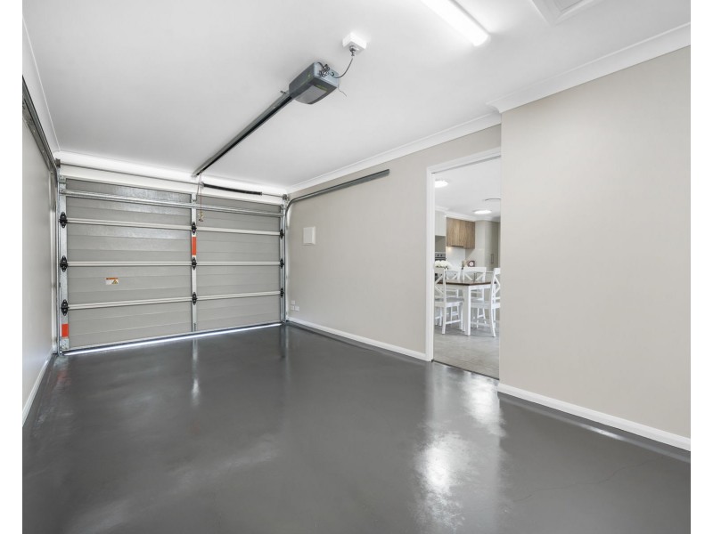 12 Kirklees Street, Newtown QLD 4350