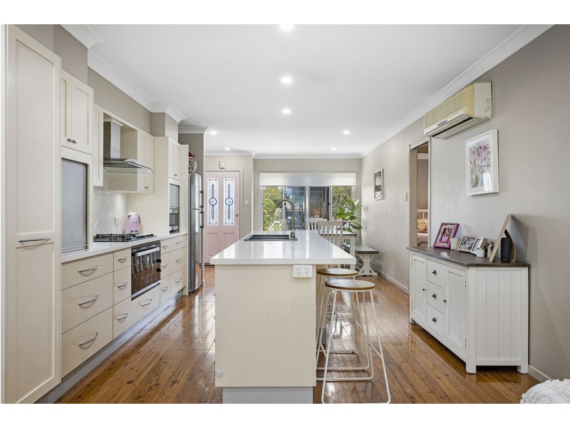 181 Alderley Street, Centenary Heights QLD 4350