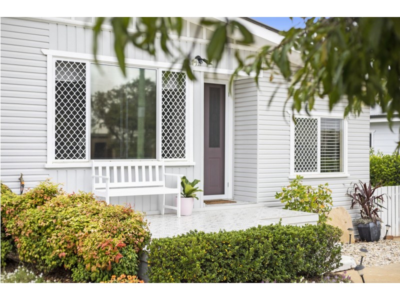 181 Alderley Street, Centenary Heights QLD 4350