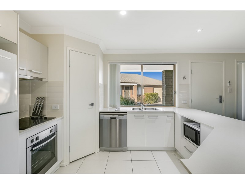 10/98 Main Street, Westbrook QLD 4350