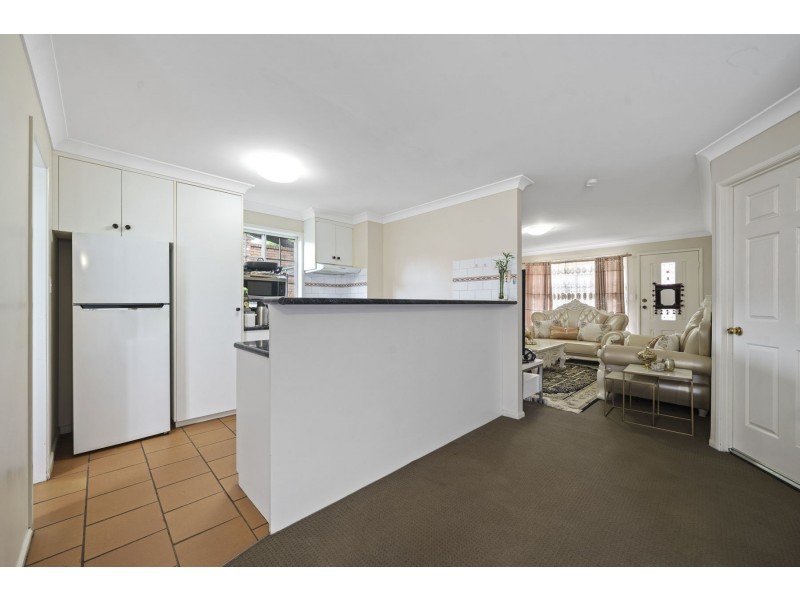 1/2-6 Roser Close, Kearneys Spring QLD 4350