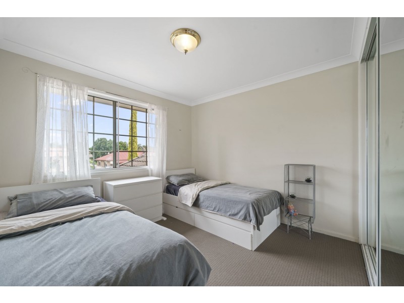 1/2-6 Roser Close, Kearneys Spring QLD 4350
