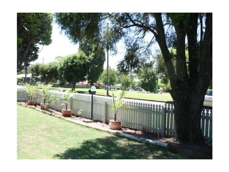 10 Tynedale Avenue, Newtown QLD 4350