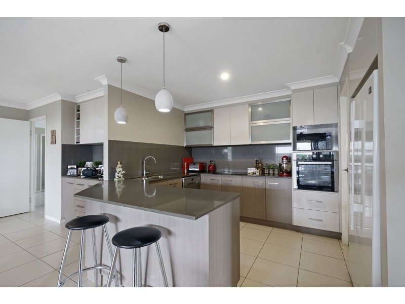 43 Entabeni Drive, Kearneys Spring QLD 4350