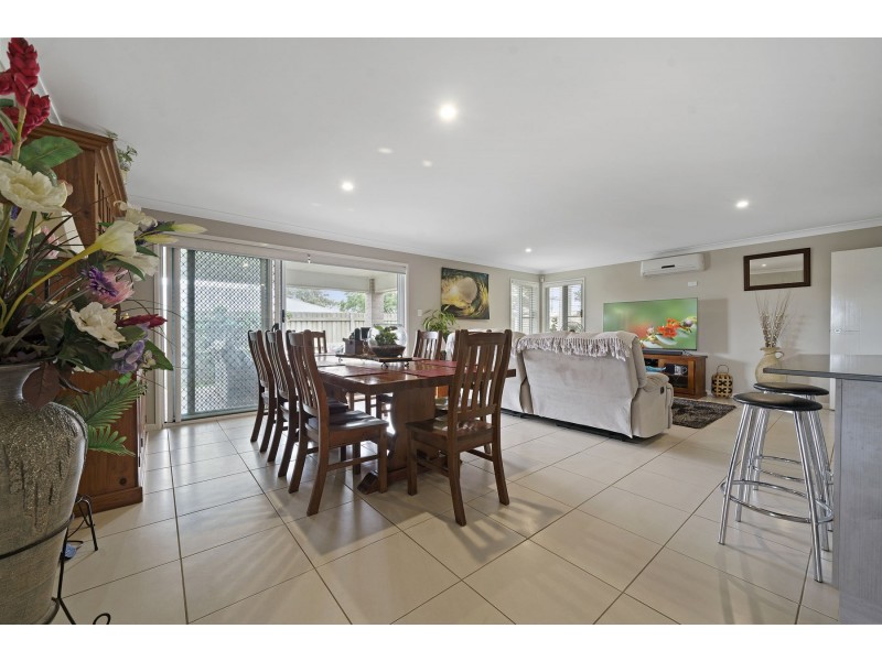 43 Entabeni Drive, Kearneys Spring QLD 4350