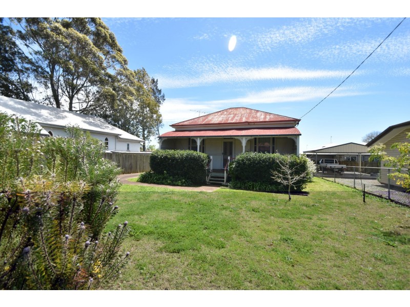 5 Warwick Street, Harristown QLD 4350