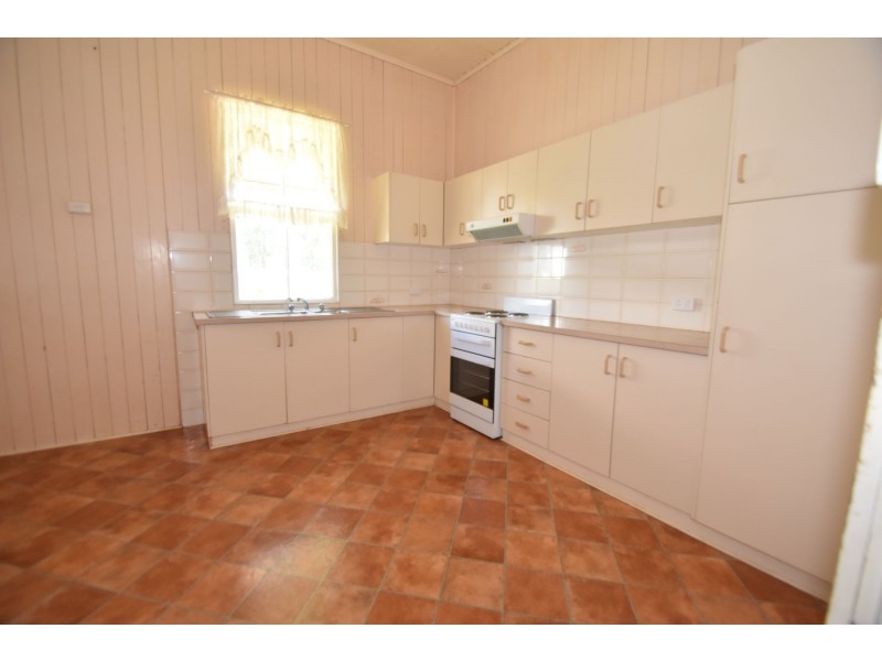 5 Warwick Street, Harristown QLD 4350