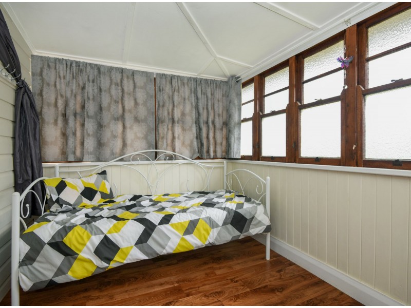 1 Weetwood Street, Newtown QLD 4350