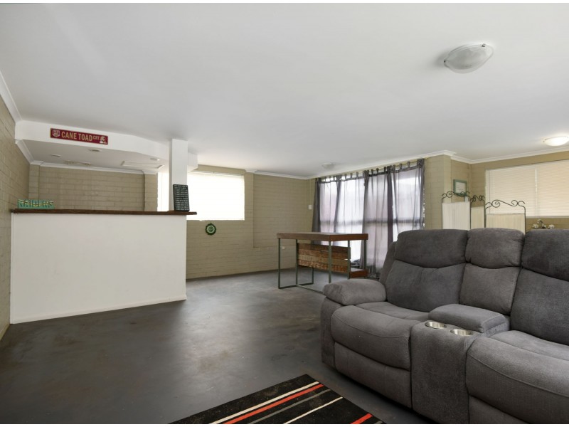 1 Weetwood Street, Newtown QLD 4350