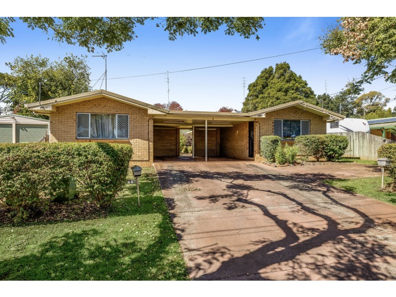 16 Behland Street, Kearneys Spring QLD 4350
