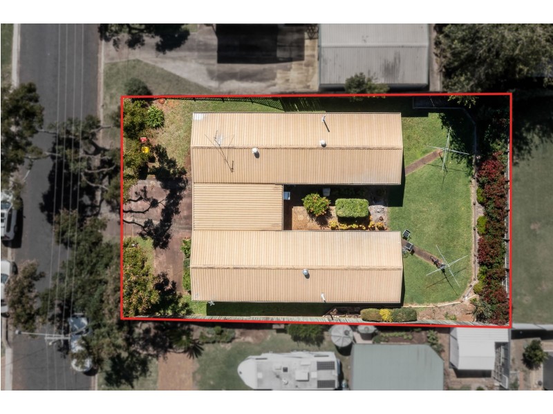 16 Behland Street, Kearneys Spring QLD 4350