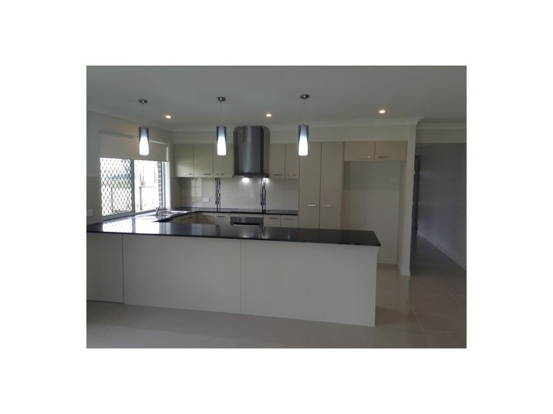 13 Railway Street, Wyreema QLD 4352