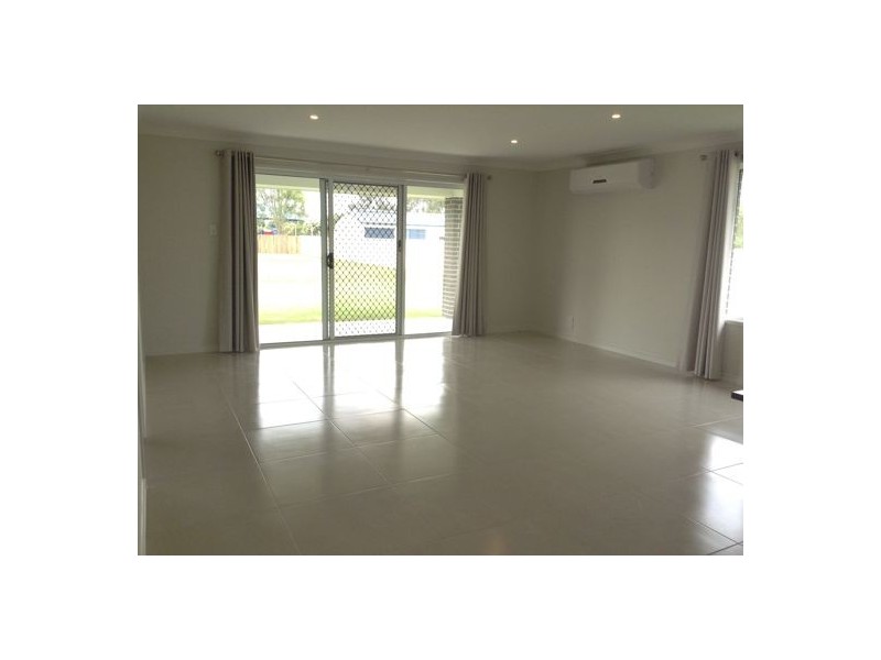 13 Railway Street, Wyreema QLD 4352