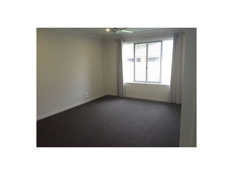 13 Railway Street, Wyreema QLD 4352