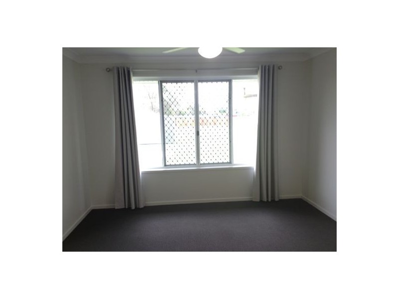 13 Railway Street, Wyreema QLD 4352