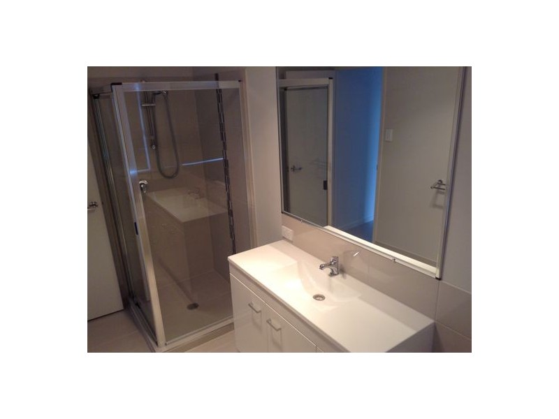 13 Railway Street, Wyreema QLD 4352