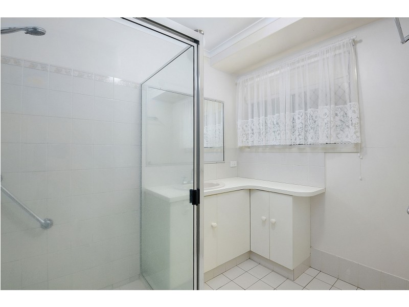 1/9 Creedon Drive, Kearneys Spring QLD 4350