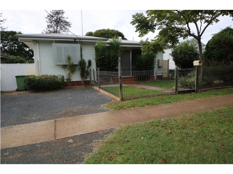 22 Goodwood Street, Newtown QLD 4350