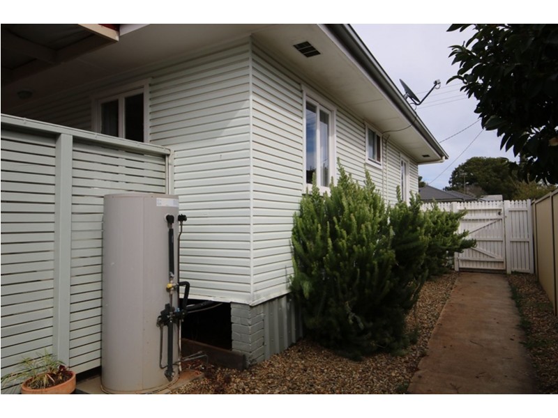 22 Goodwood Street, Newtown QLD 4350