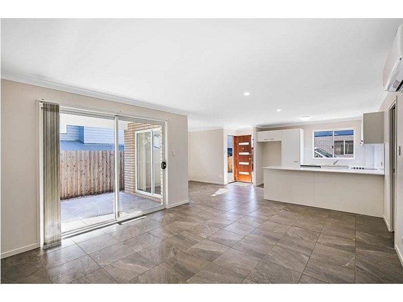 6/442 Hume Street, Middle Ridge QLD 4350