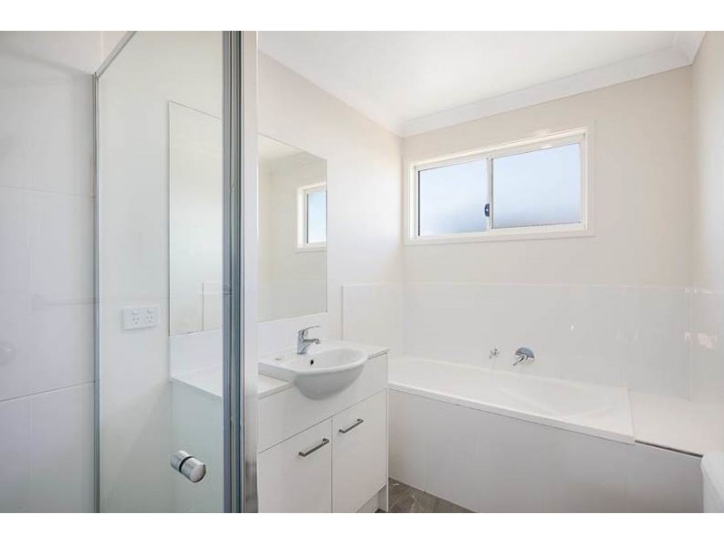 6/442 Hume Street, Middle Ridge QLD 4350