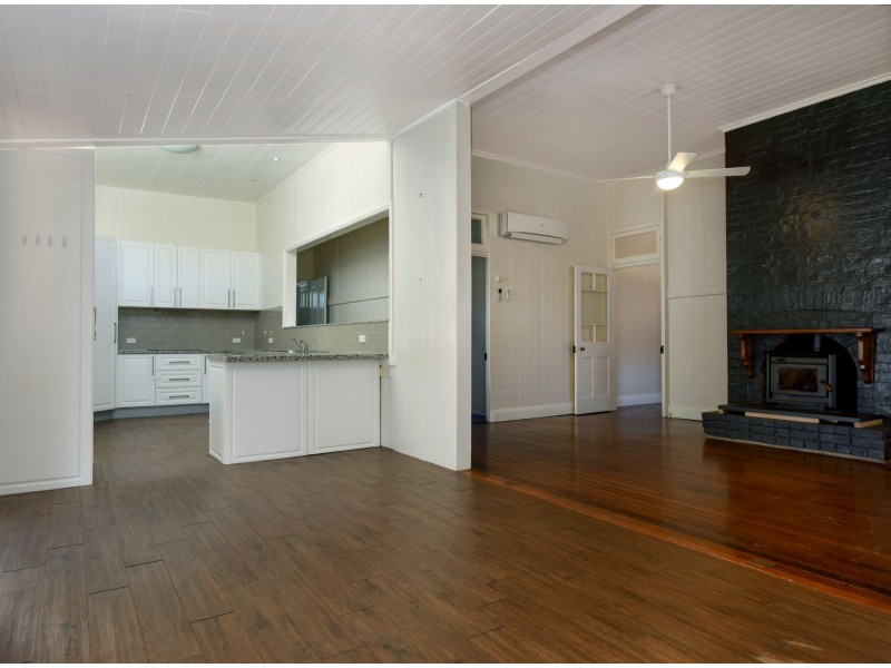 6 Clairmont Street, Newtown QLD 4350